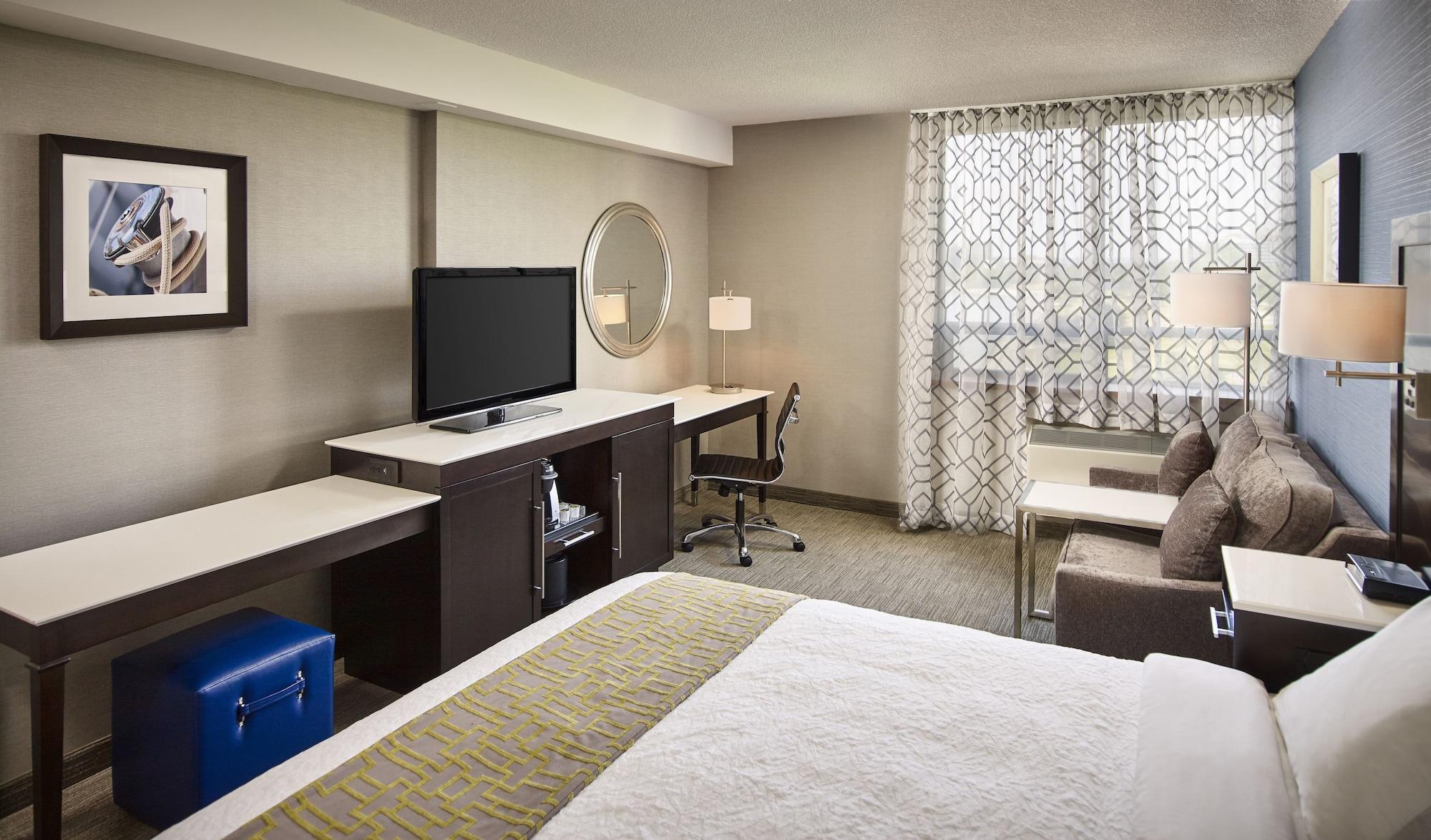 Waterfront Hotel Downtown Burlington Esterno foto