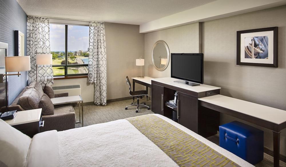 Waterfront Hotel Downtown Burlington Esterno foto