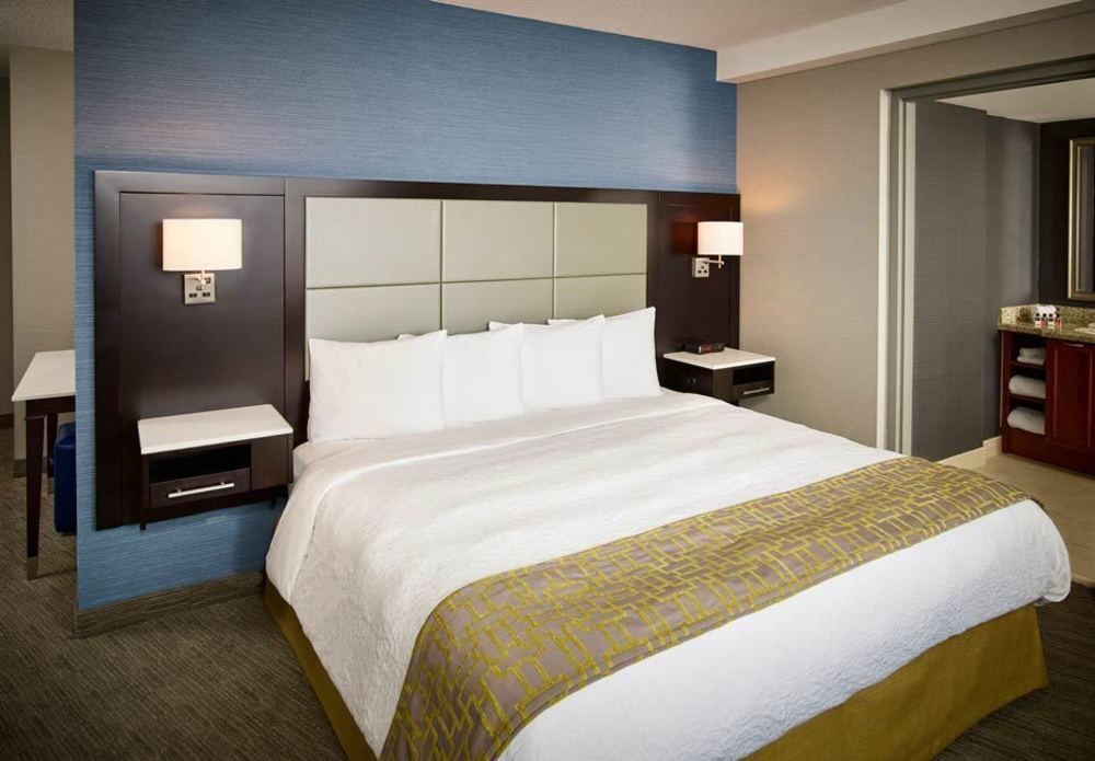 Waterfront Hotel Downtown Burlington Esterno foto
