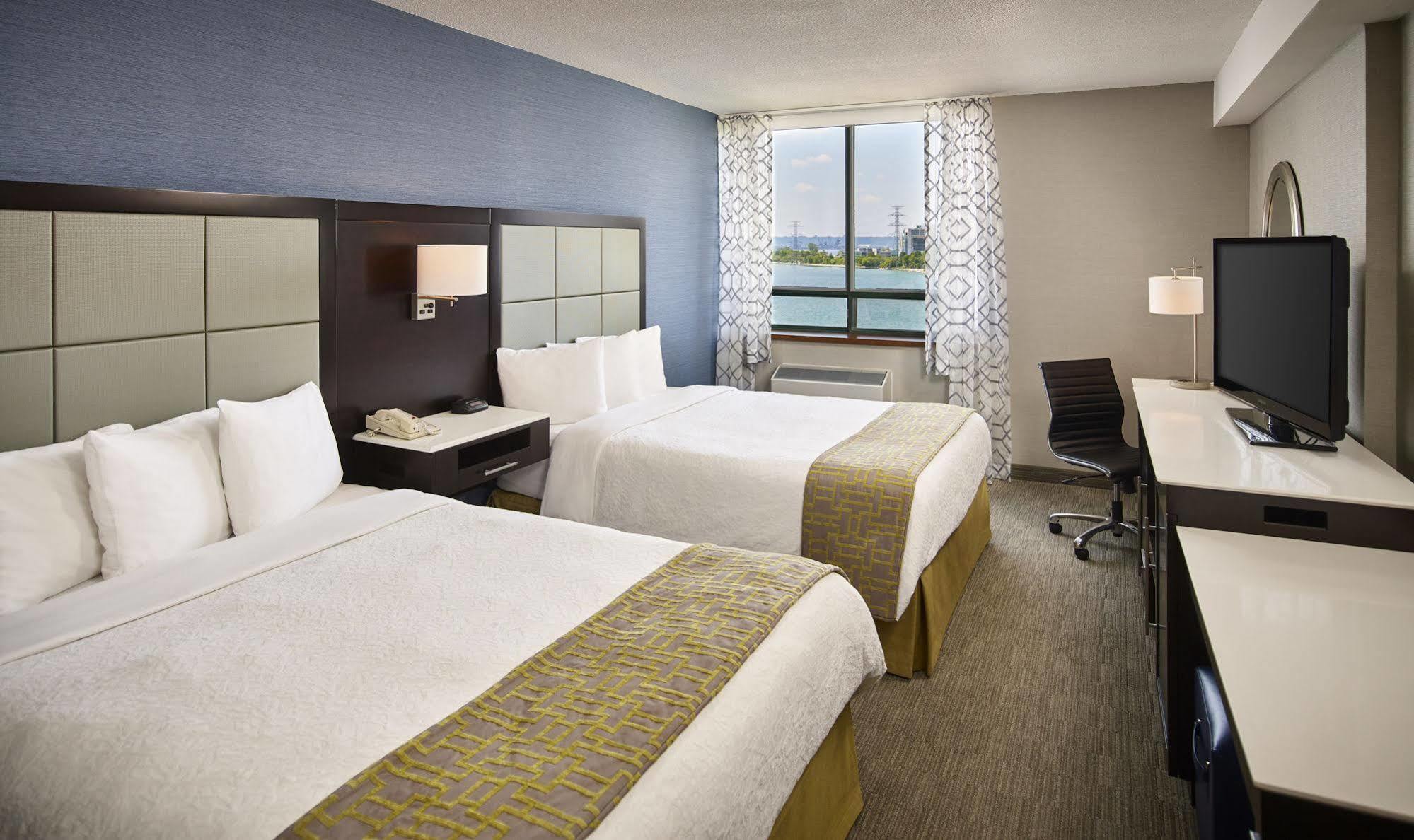 Waterfront Hotel Downtown Burlington Esterno foto
